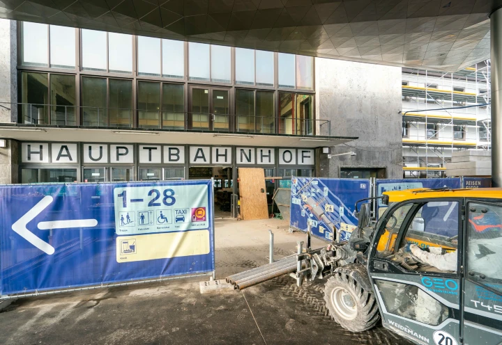 So läuft die Sanierung der Ulmer Bahnhofshalle